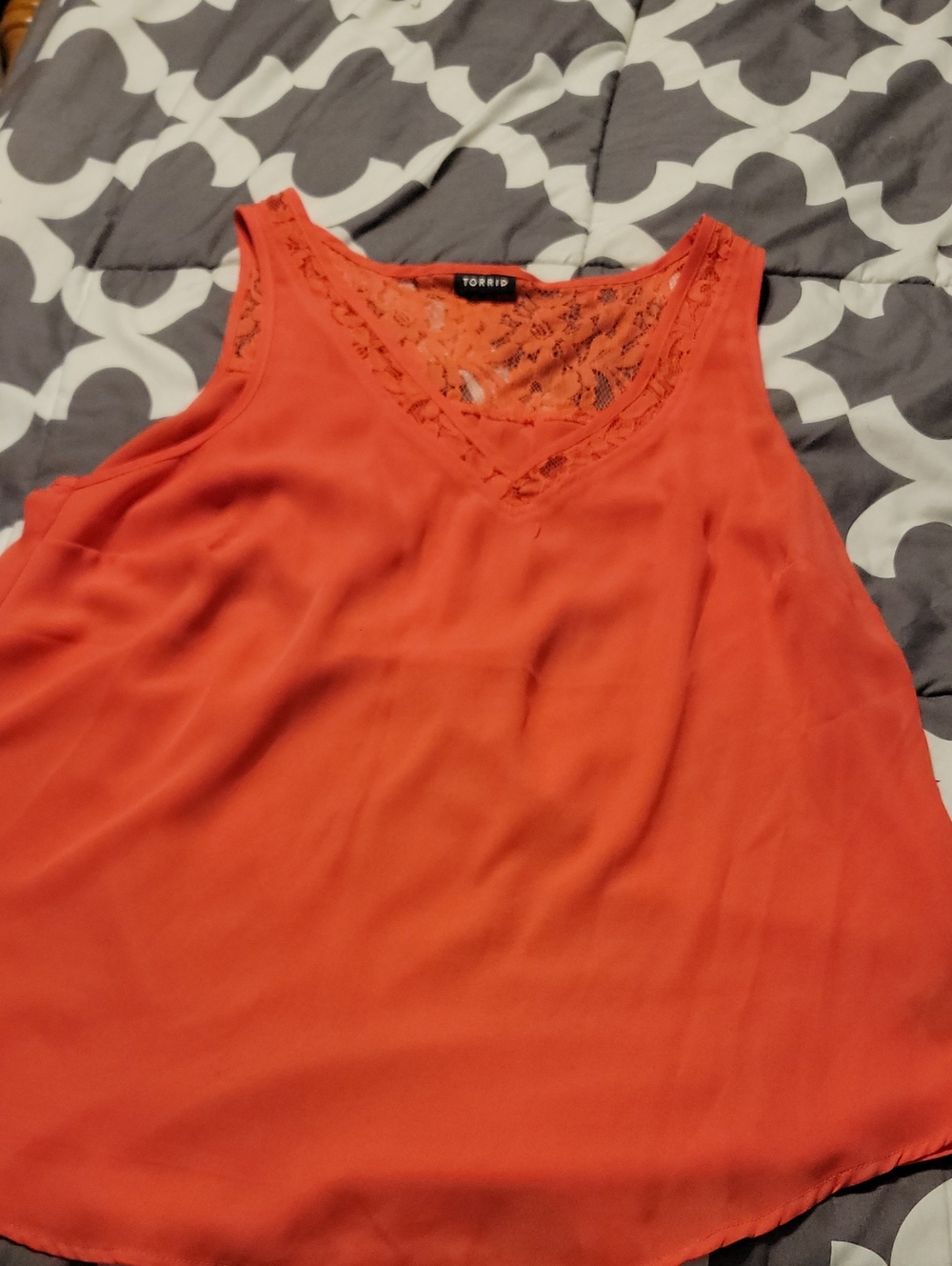 Torrid Size 00 Coral Lace-Trim V-Neck Camisole NEW PLUS SIZE